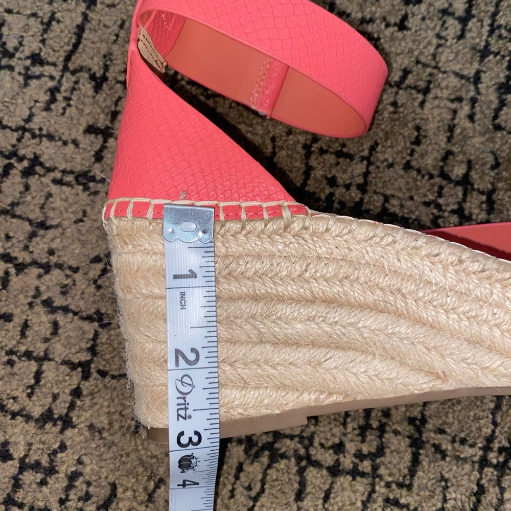 Wedges - Picture 9 of 10